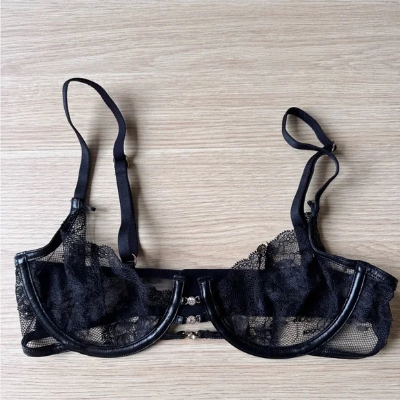 Honey Birdette - Makara Black Bra and Gold Chains - 32D - Picture 2 of 11